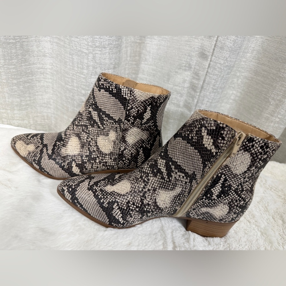 City Classified Women’s 9 Snakeskin Ankle Boot - Picture 5 of 7